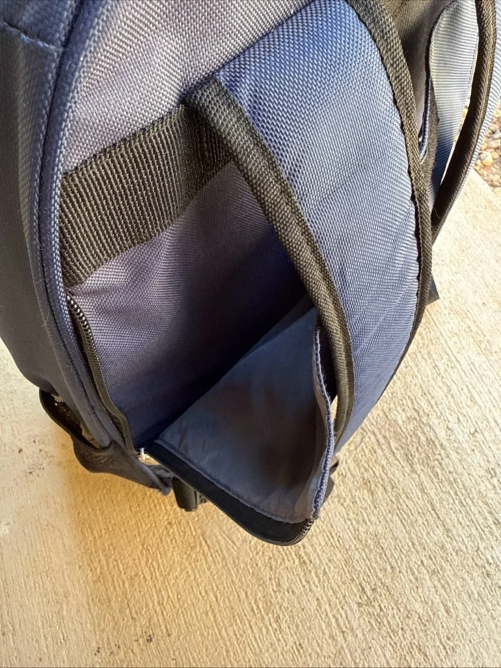 Sharper Image Rolling Navy and Light Blue Backpack Retractable Handle & wheels